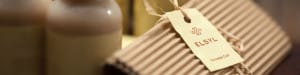 Zoomed in photo of wrinkled cardboard with ELSYL not wrapped around with card lace.