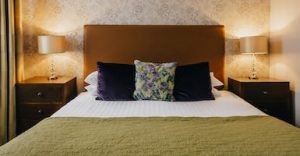 Double Bed - Hotel in Lancaster - The Sun Hotel & Bar